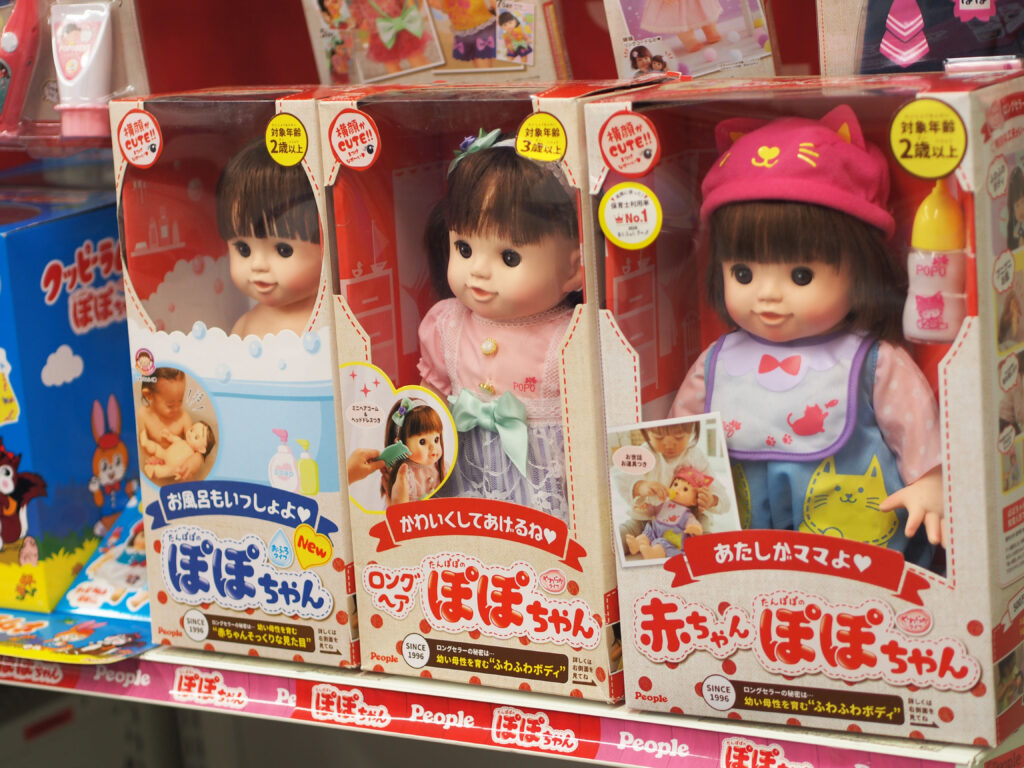 大好きなお人形で遊べなくなった男の子に「選ぶ自由」を。老舗おもちゃ 